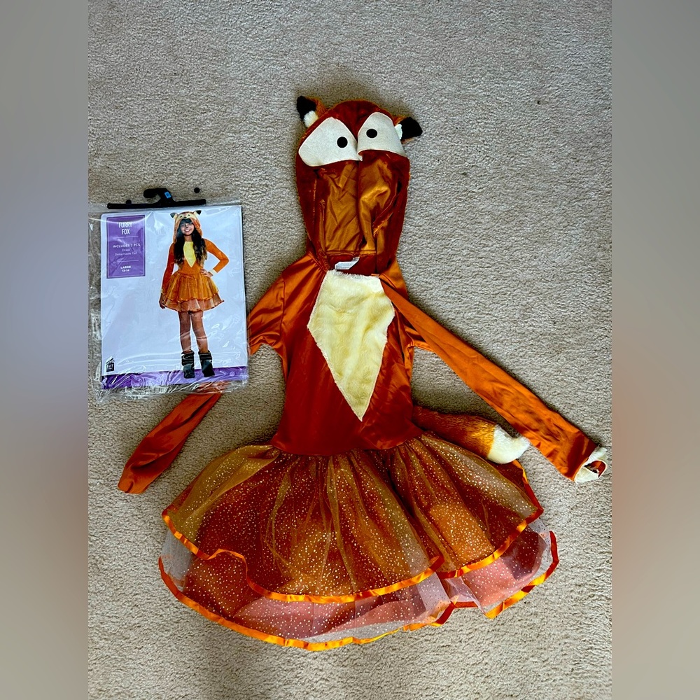 Furry Fox Girls Costume. Sooo cute!  Size large 12-14